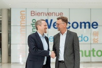 Partnership for battery recycling in Europe: Daniel Schönfelder, President of BASF’s Battery Materials division, and Marc Affüpper, Managing Director of the TSR Group, are cooperating on the recycling of electric vehicle batteries in Europe. Photo: BASF